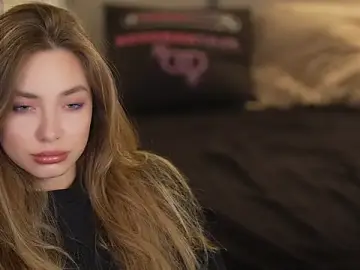 Stripchat Live Porn of Zlata_Sky