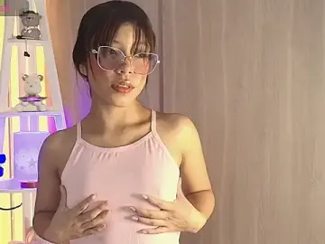 Stripchat Free Live Porn of emily_sweett24