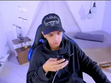 Stripchat Sex Cam of Brand_habes