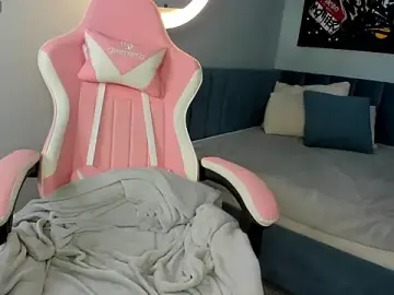 Stripchat Best live sex cam show of Nicole_Charm
