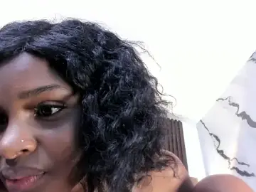 Stripchat Live Sex Cam of kandy_bronw