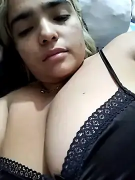 Stripchat Live Sex Cam of Kissa_ry