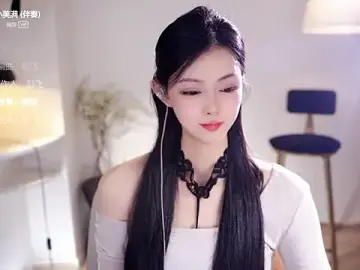 Stripchat Watch Live Sex Cams of Ocean--Lili