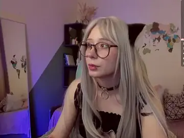 Stripchat Free Live Porn of meomeee