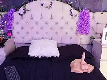 Stripchat Best Webcam of AmberGreyy_