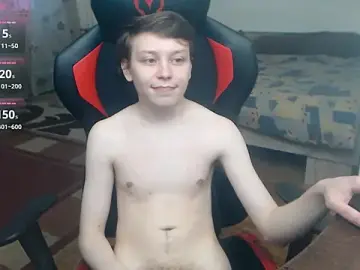 Stripchat Live Sex Cam of hugkydo