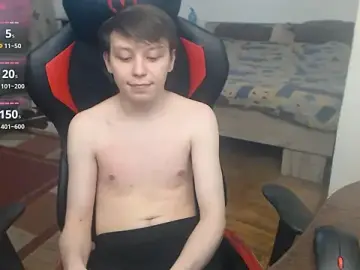 Stripchat Live Sex Cam of hugkydo