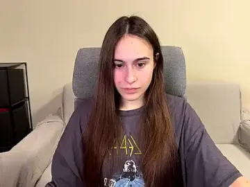 Stripchat Live Sex Cam of AliceKolltt