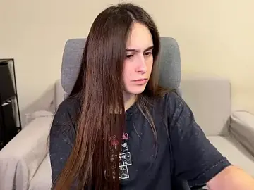 Stripchat Live Sex Cam of AliceKolltt