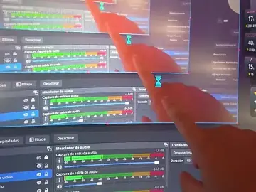 Stripchat Live Porn of VikoHands