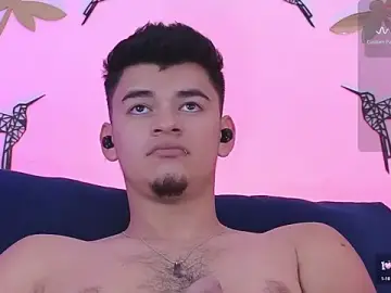 Stripchat Live Sex Cam of VikoHands