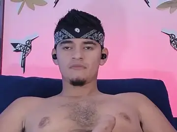 Stripchat Free Porn Cam of VikoHands