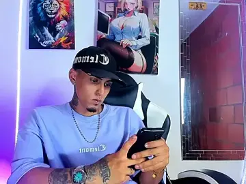 Stripchat Best live sex cam show of Liam_lee