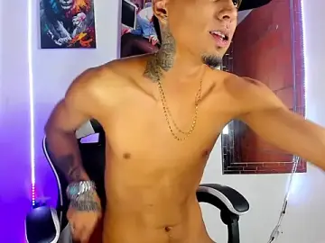 Stripchat Nude Webcam of Liam_lee