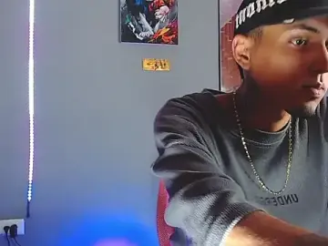 Stripchat Free Porn Cam of Liam_lee