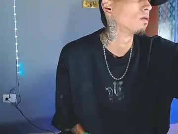 Stripchat Free Porn Cam of Liam_lee