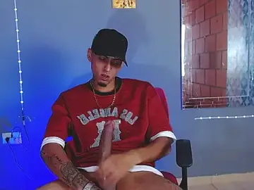 Stripchat Free Porn Cam of Liam_lee