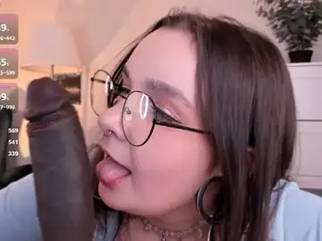 Stripchat Sex Cam of Ooops_Boobss