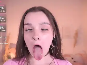 Stripchat Live Sex Cam of Ooops_Boobss