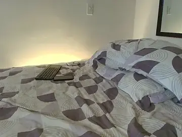 Stripchat Sex Cam of Natalie_Heather