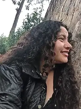 Stripchat Sex Cam of Yaya_watson