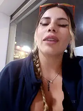 Stripchat Live Sex Cam of Cata_city1106