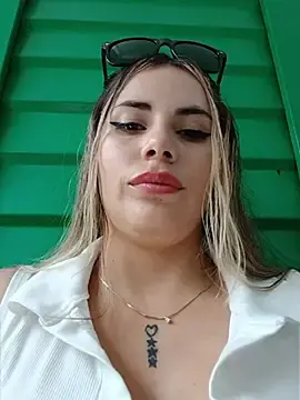 Stripchat Live Sex Cam of Cata_city1106