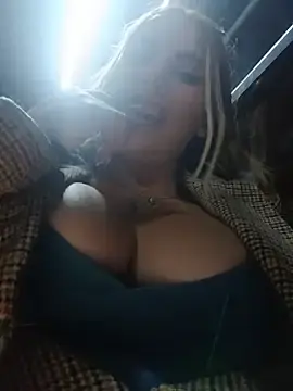 Stripchat Free Live Porn of Cata_city1106