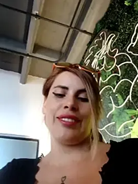 Stripchat Live Sex Cam of Cata_city1106