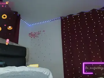 Stripchat Free Porn Cam of im_mishellbigass