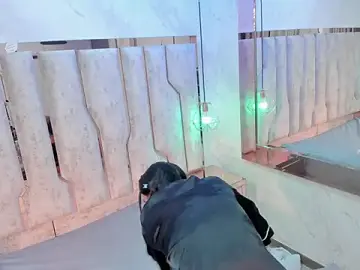 Stripchat Sex Cam of barbara_cambels