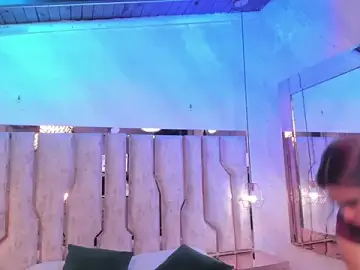 Stripchat Sex Cam of barbara_cambels
