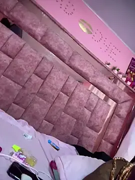 Stripchat Nude Webcam of shenielxx
