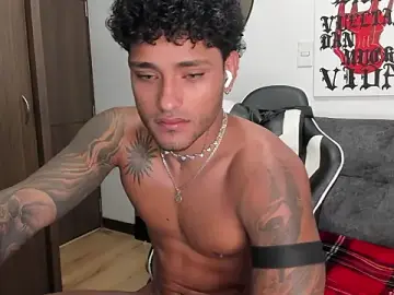 Stripchat Adult Webcam of Alessandro_Vanni