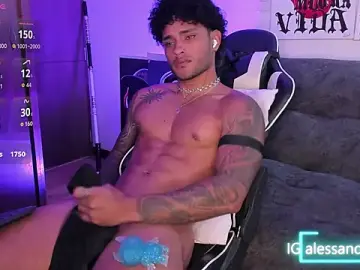 Stripchat Live Porn of Alessandro_Vanni