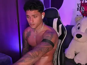 Stripchat Live Sex Cam of Alessandro_Vanni