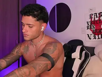 Stripchat Best live sex cam show of Alessandro_Vanni