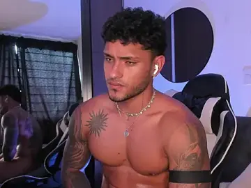 Stripchat Adult Webcam of Alessandro_Vanni