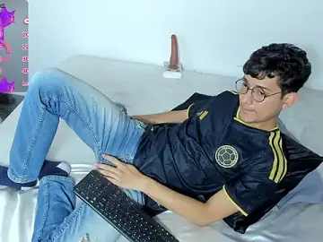 Stripchat Live Sex of Benjamin_Buster