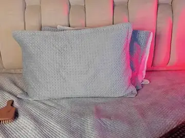 Stripchat Free Live Porn of Isa_Little_Star