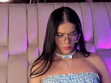 Stripchat Live Sex Cam of Isa_Little_Star