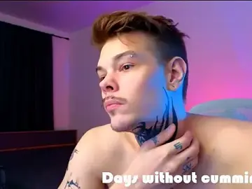 Stripchat Live Porn of DENIS_HERE