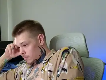 Stripchat Free Porn Cam of DENIS_HERE
