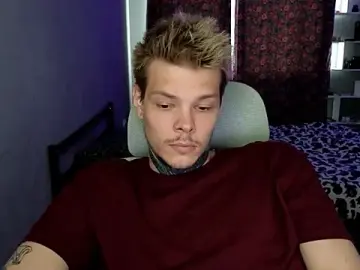 Stripchat Nude Webcam of DENIS_HERE
