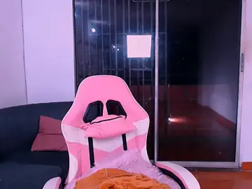 Stripchat Sex Cam of cata_smallcock_