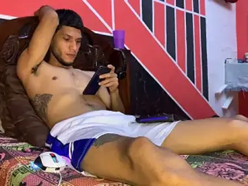 Stripchat Private Sex Chat of tanned_boy