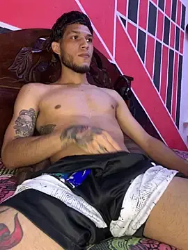 Stripchat Adult Webcam of tanned_boy