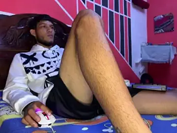 Stripchat Live Sex Cam of tanned_boy