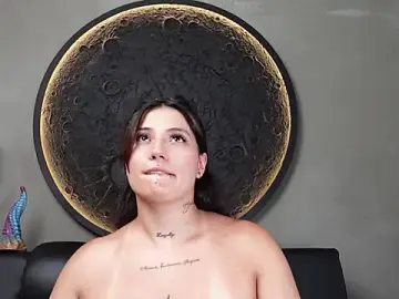Stripchat Sex Cam of miss_sharlotte18