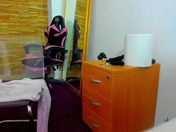 Stripchat Free Live Porn of AishaRouhi